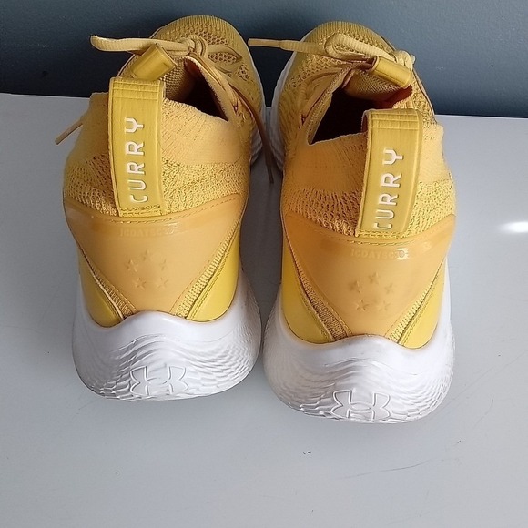 Under Armour Curry 8 Flow Yellow Men's Basketball Shoes Size [Insert Size Here] - Picture 6 of 6